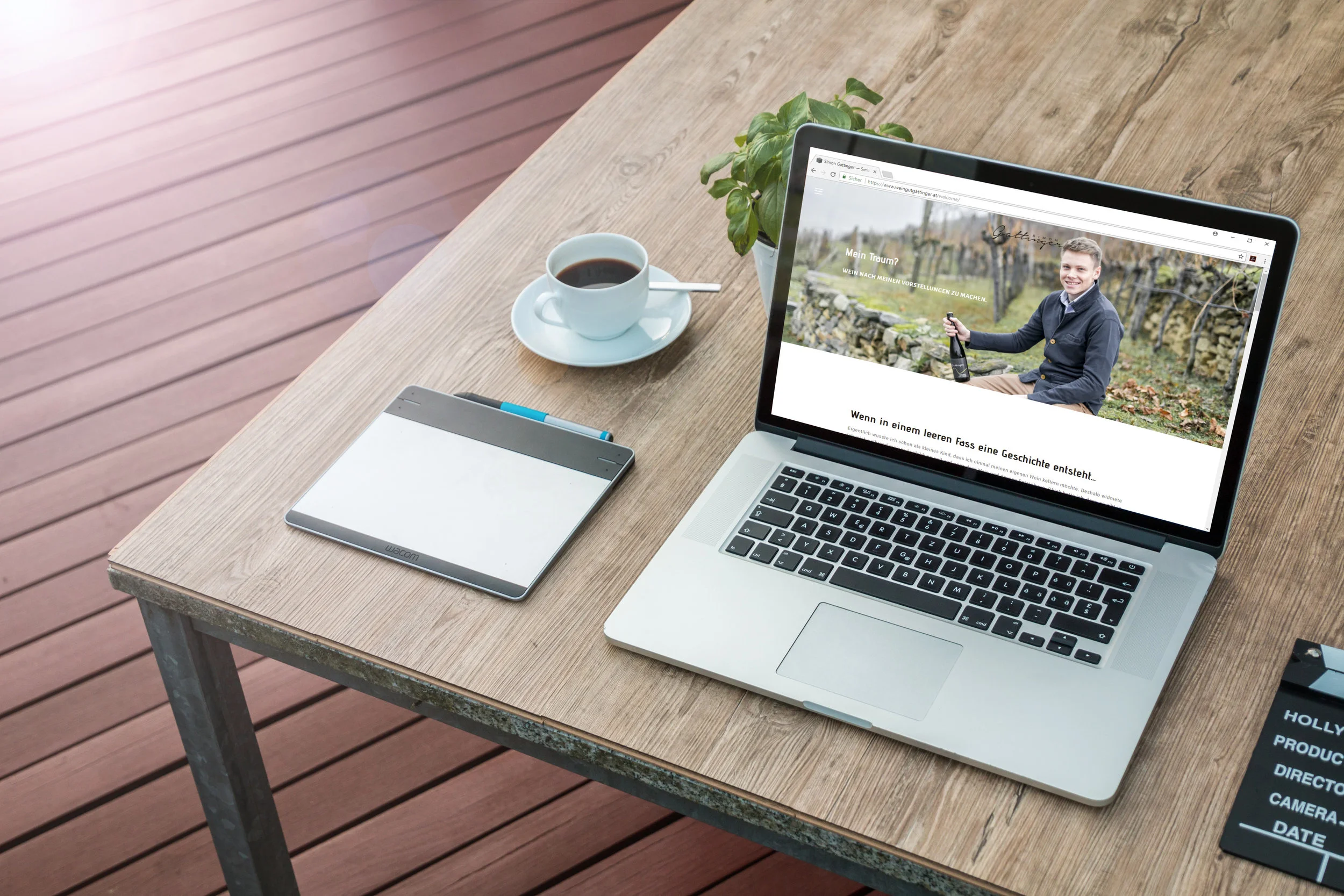 gattinger-Macbook Pro on Table Mockup Free PSD.jpg