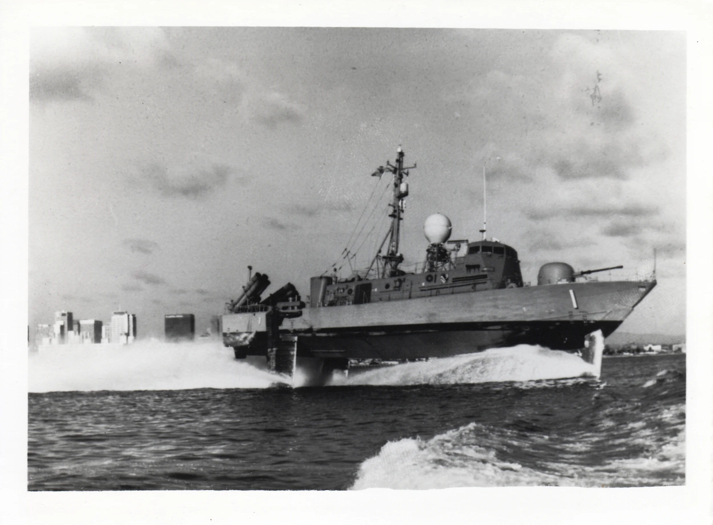 Steiner--USS_Pegasus_PHM-0Scan-090505-0031.jpg