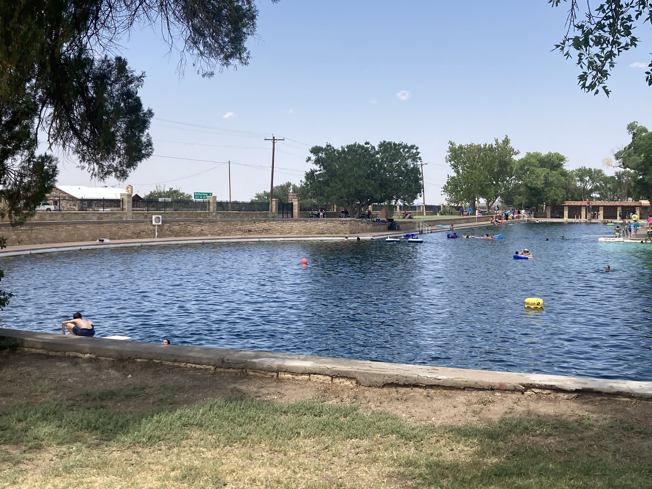 Balmorhea Pool1.jpeg