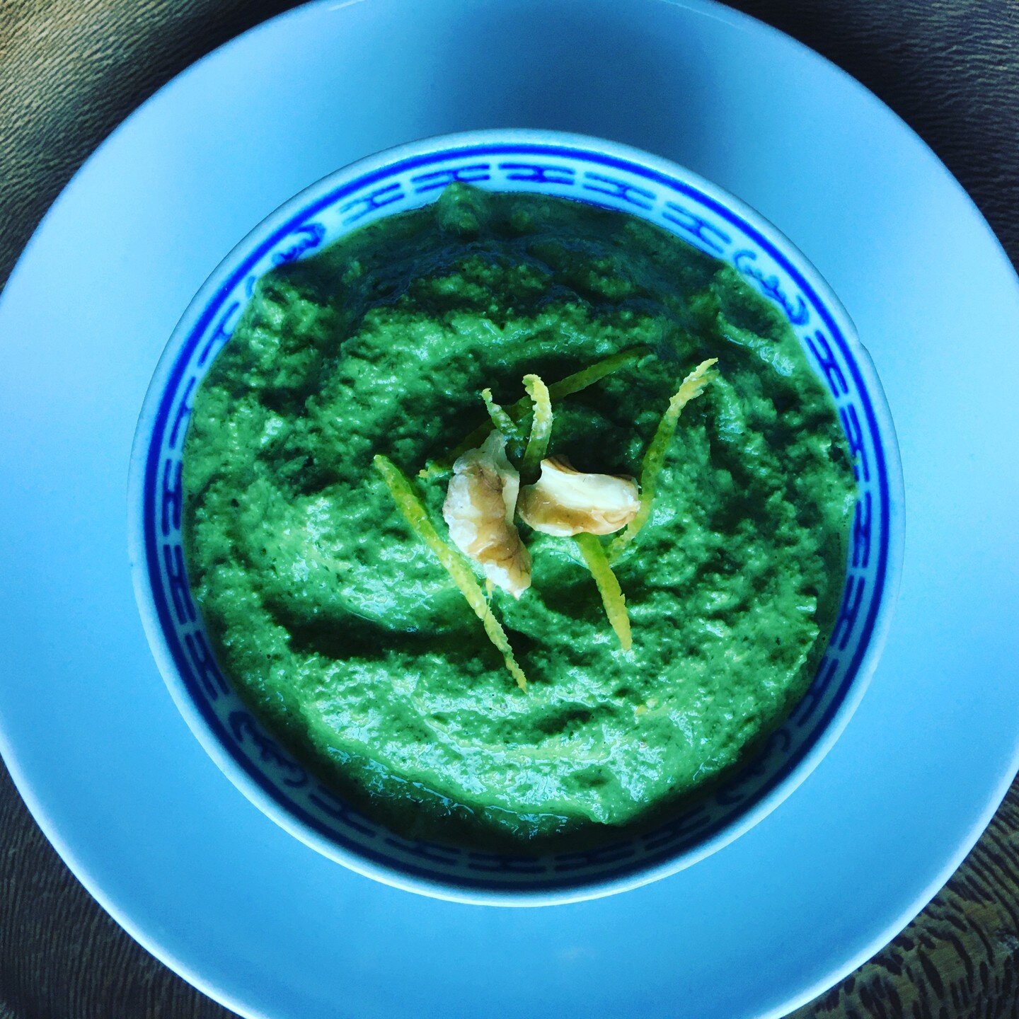 Wild garlic pesto - so delicious and packed full of nutrients that support hormonal balance. Made with wild garlic freshly picked, walnuts, olive oil, lemon zest and juice, a little sea salt.

#wildgarlic, #nutrientdense, #happyhormones, #naturesboun