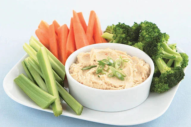 Easy-Dip-Hummus-56933_640x428.jpg