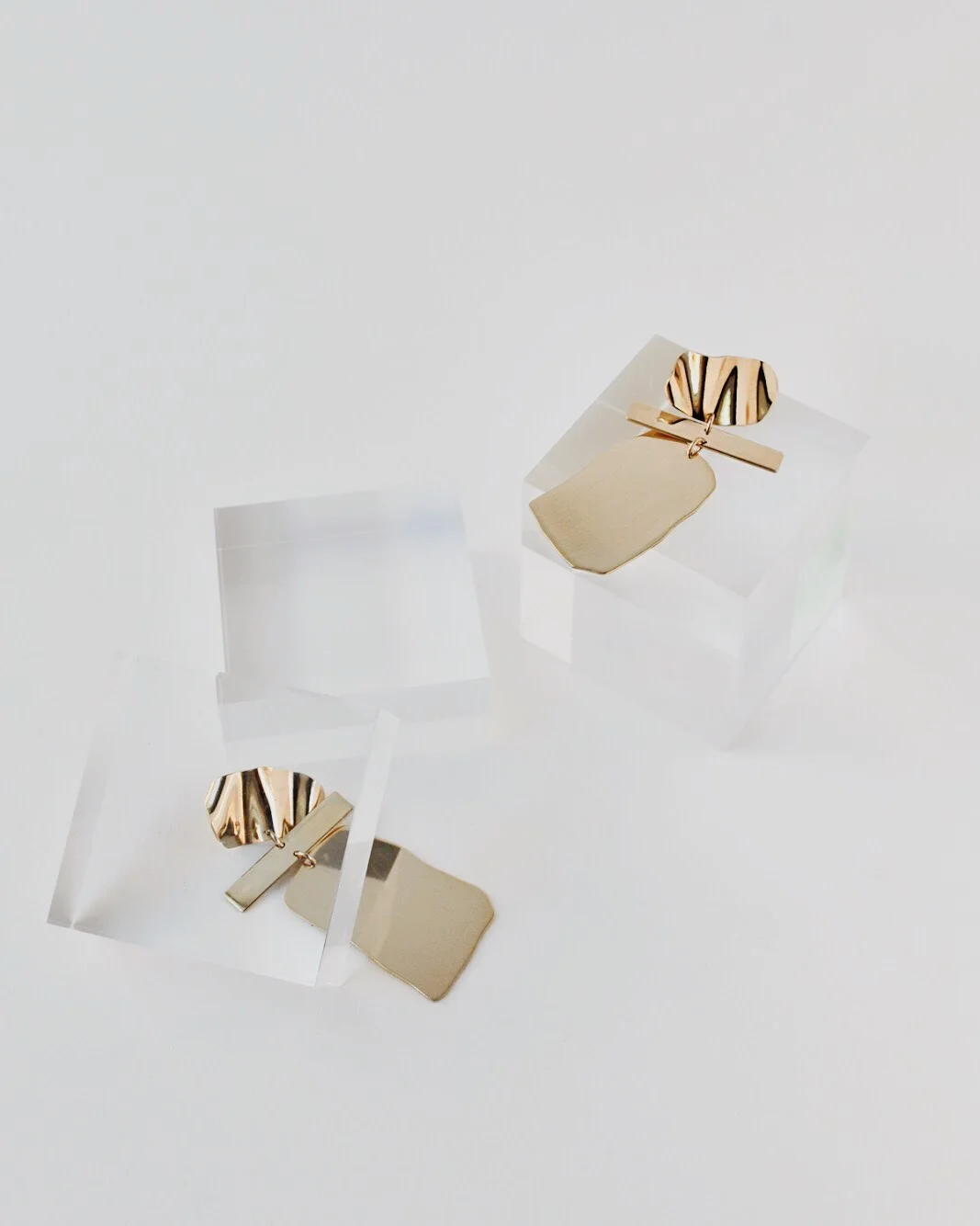 gold-statement-earring-modern-shapes-abstract-artful