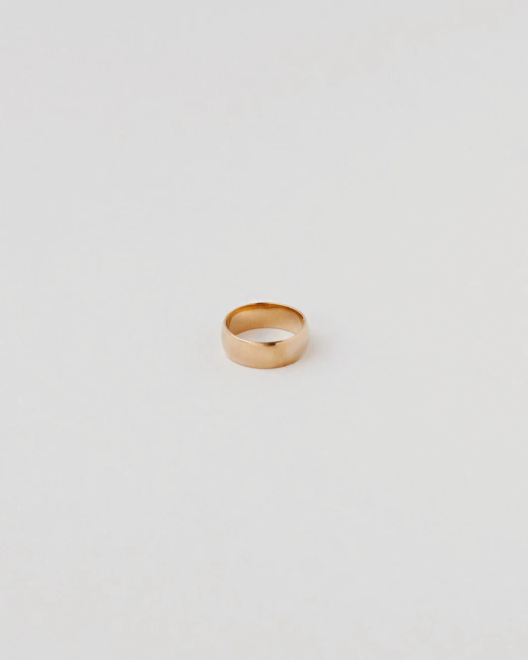 gold_band_round_half_thick.jpg