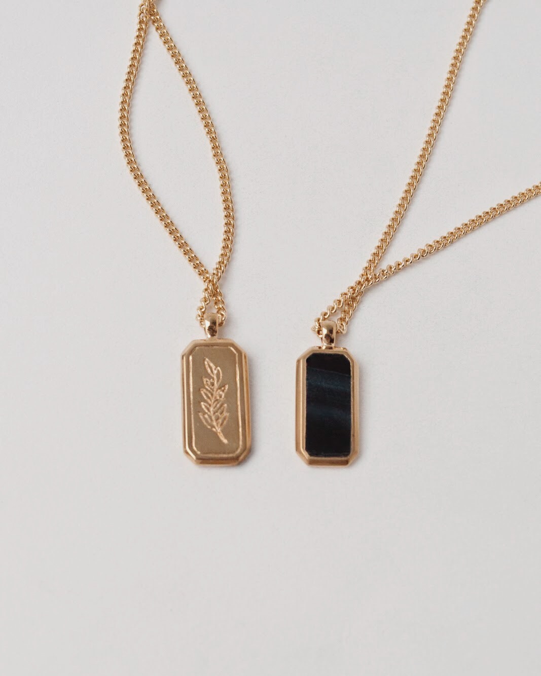 necklace_rectangle_inlay_gold_bluetiger.jpg