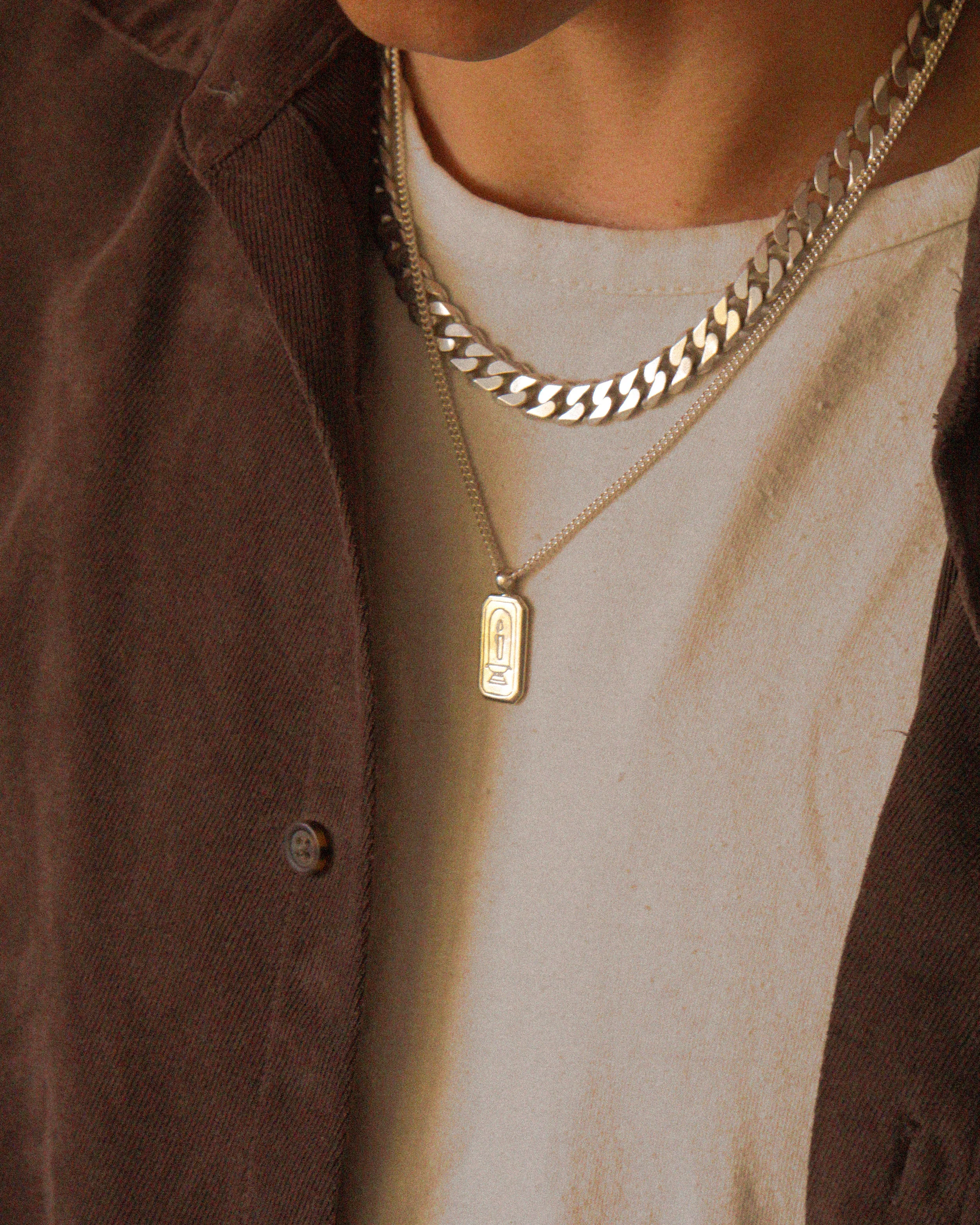 neckalce_silver_engraved_rectangle.jpg