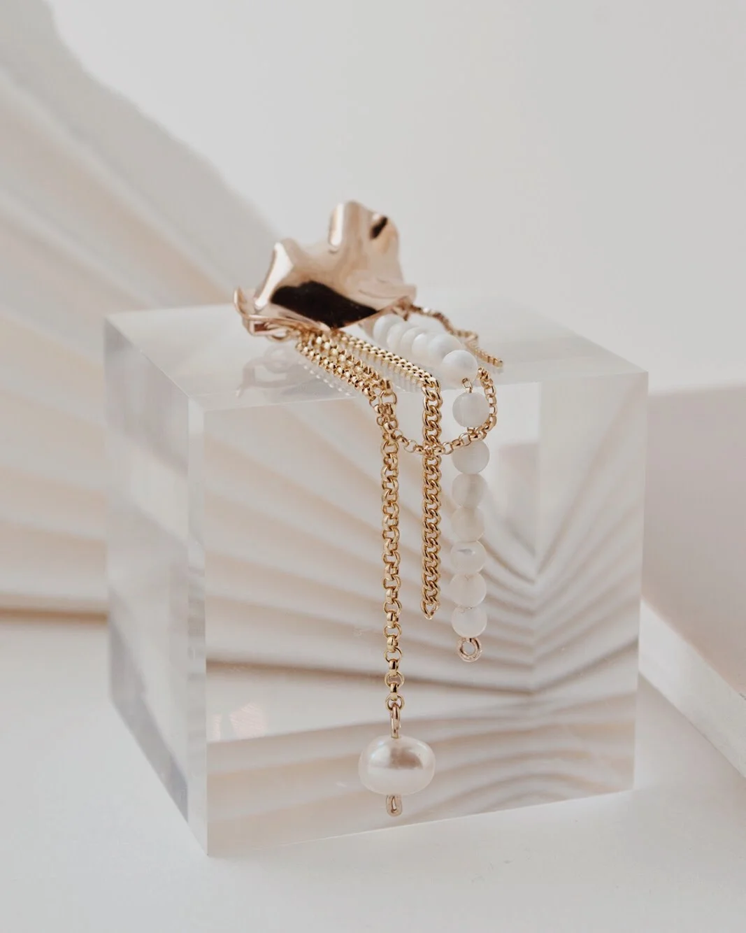 earring_bridal_gold_pearl.jpg