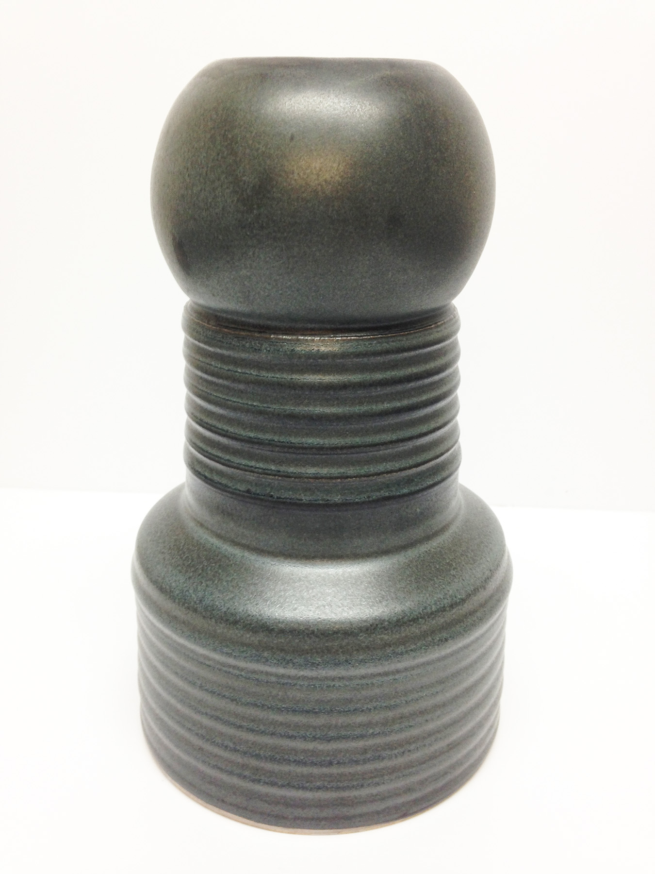 blackvase.jpg