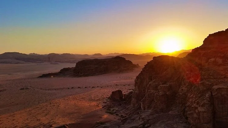 The 2015 film "The Martian" was shot in Wadi Rum, and it's not hard to see why... This desert landscape looks very much like it belongs on an entirely different planet.