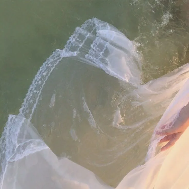 'crooked castle wanting' — poetry by Lindsay D’Andrea