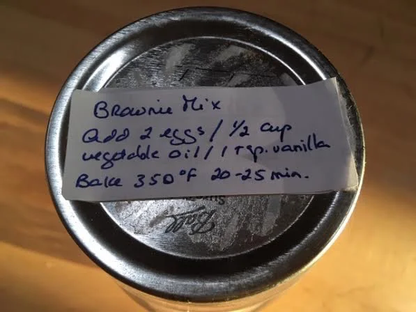 My handwritten label on top of one of my jars of homemade brownie mix. (Photo by Charlotte Ekker Wiggins)