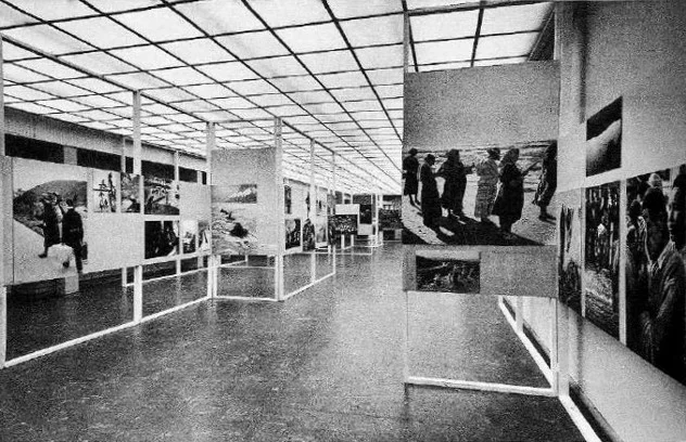 Magnum exhibition in Photokina 1956 . Photo: Charles E. Fraser.
