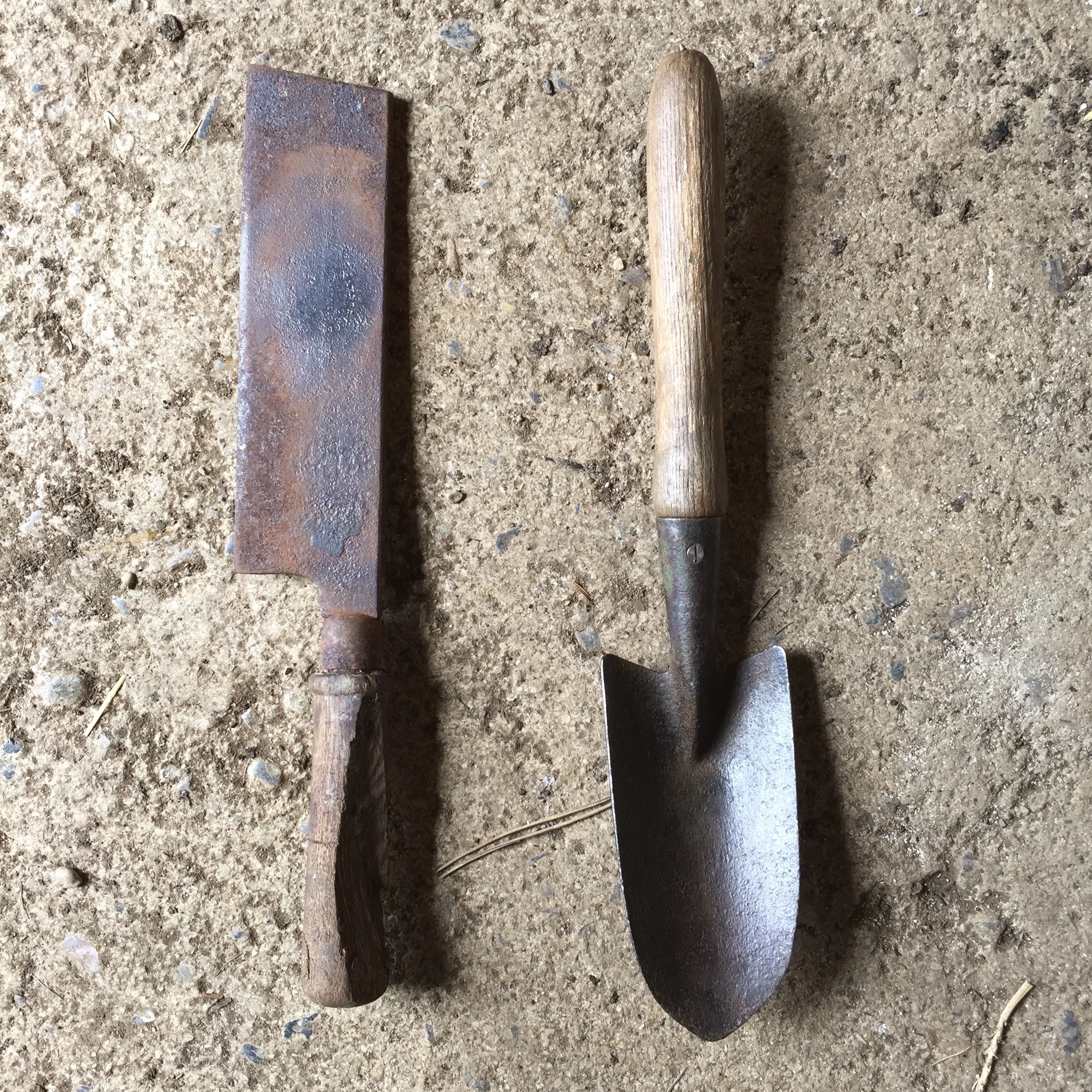  The spade on the right as had some loving atttention 