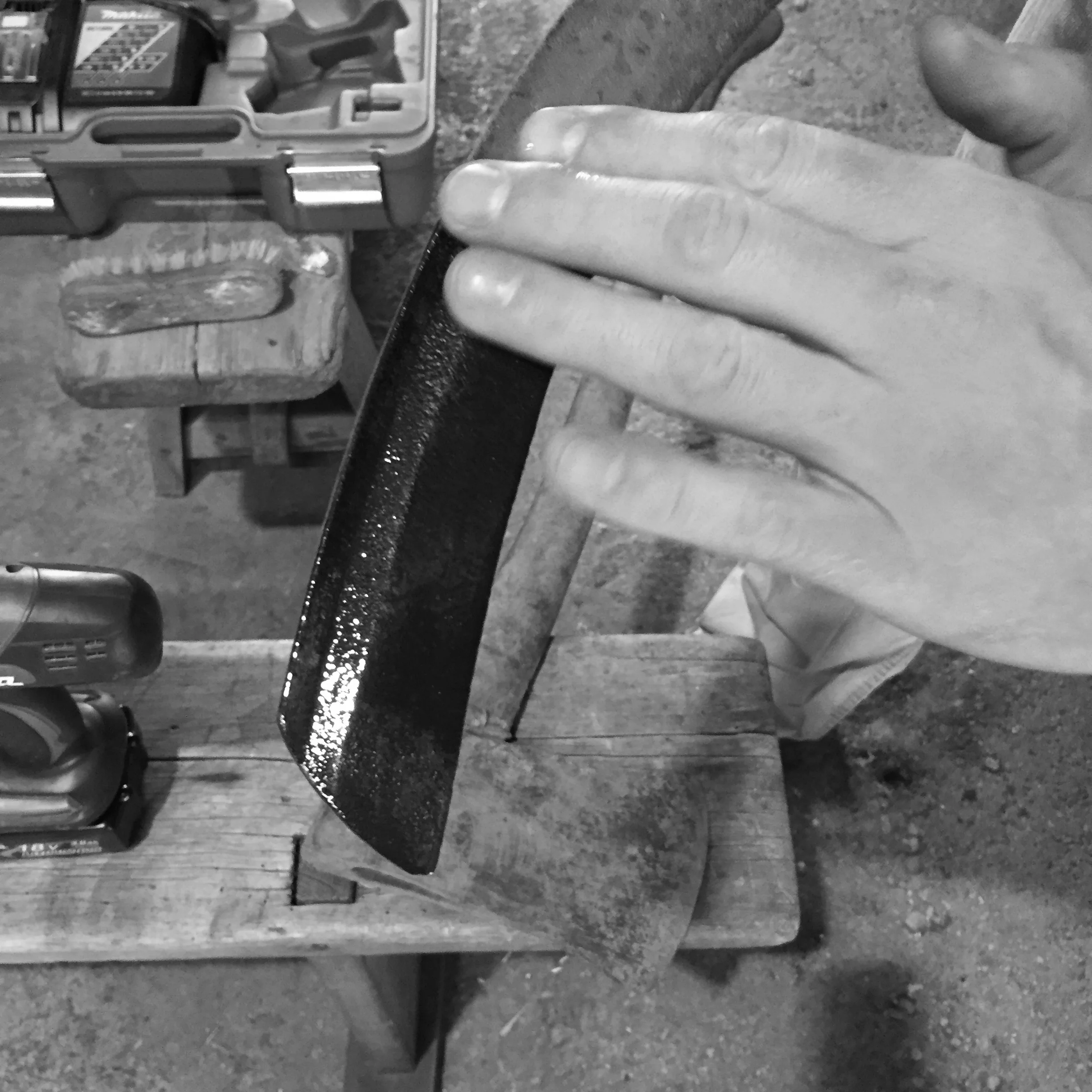  The almost glue-like nature of tung oil is why you should not use tung oil on tools with moving parts eg shears. It is better to use linseed oil on these 