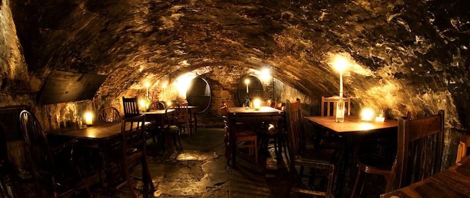 Best Bars London ~ Gordon's Wine Bar / Photo: gordonswinebar.com