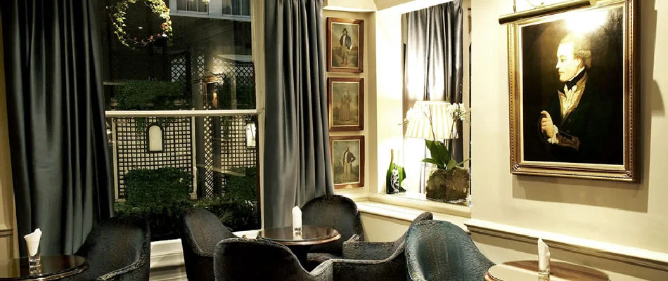 Bwst Bars London ~ Duke's Bar / Photo: dukeshotel.com