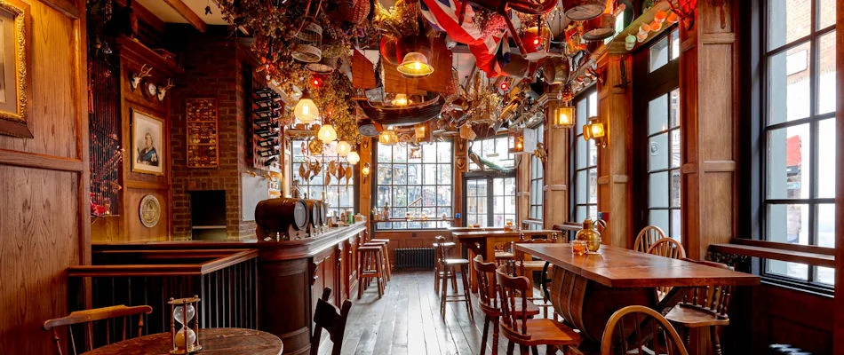 Best Bars London ~ Mr Fogg's Tavern / Photo: Facebook foggstavern