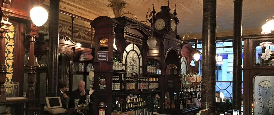 Best Pubs London ~ Princess Louise / Photo: Facebook john.boyle.7399