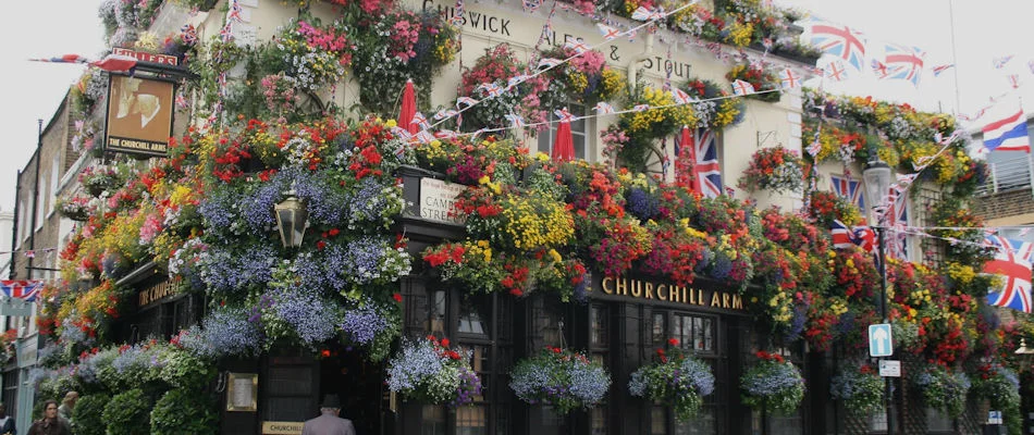 Best Pubs London ~ The Churchill Arms / photo: churchillarmskensington.co.uk