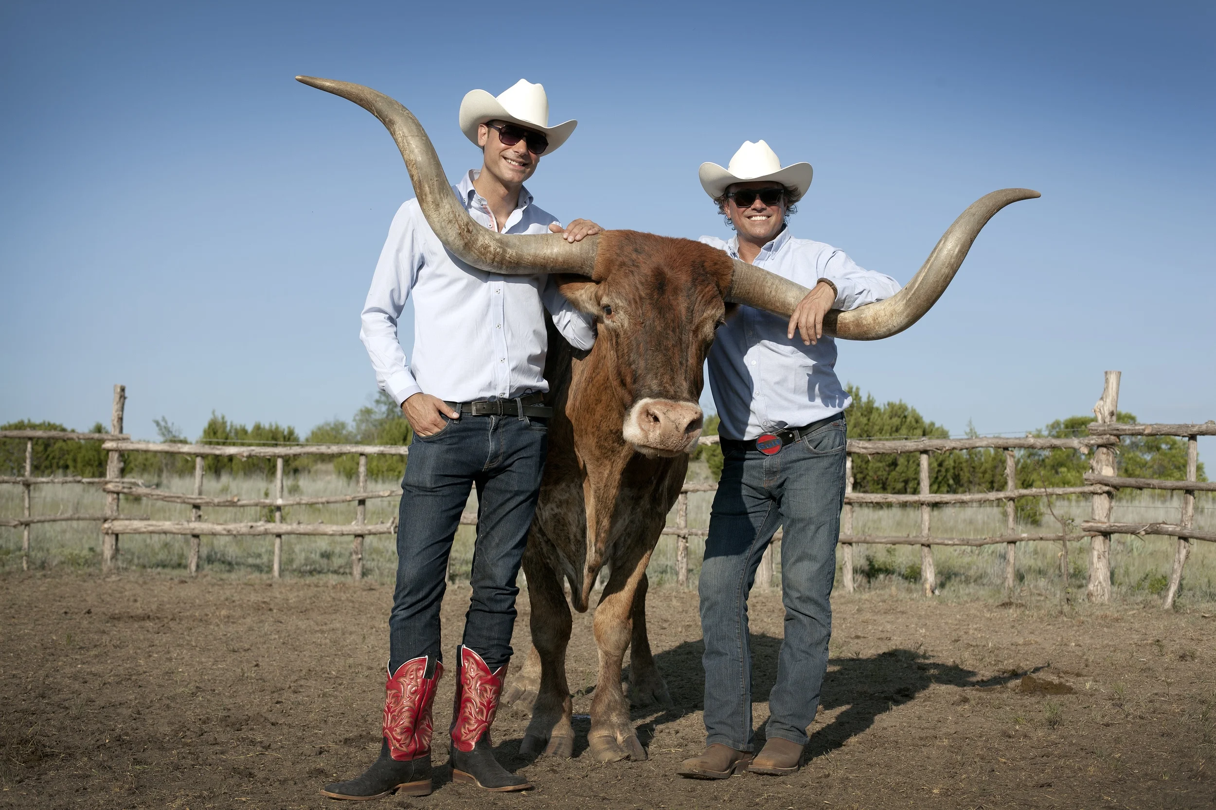 Ep3 Charley & Russ with Longhorn cattle on the Ranch in Texas.jpg