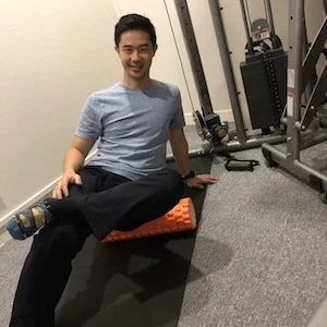 piriformis glute foam roller small.jpeg