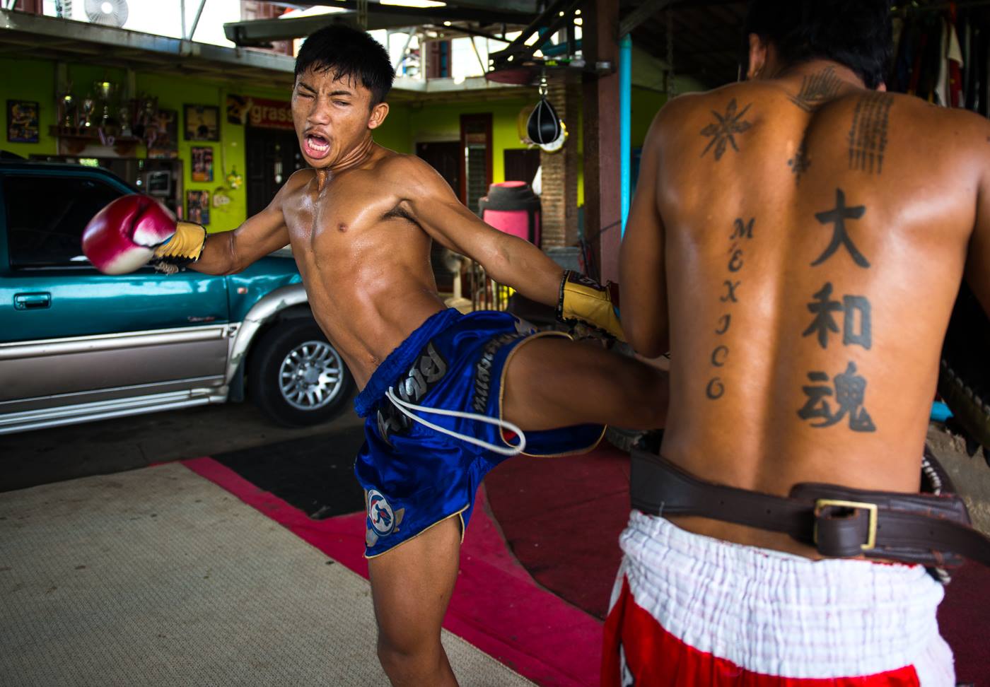 Pad rounds with the trainers
