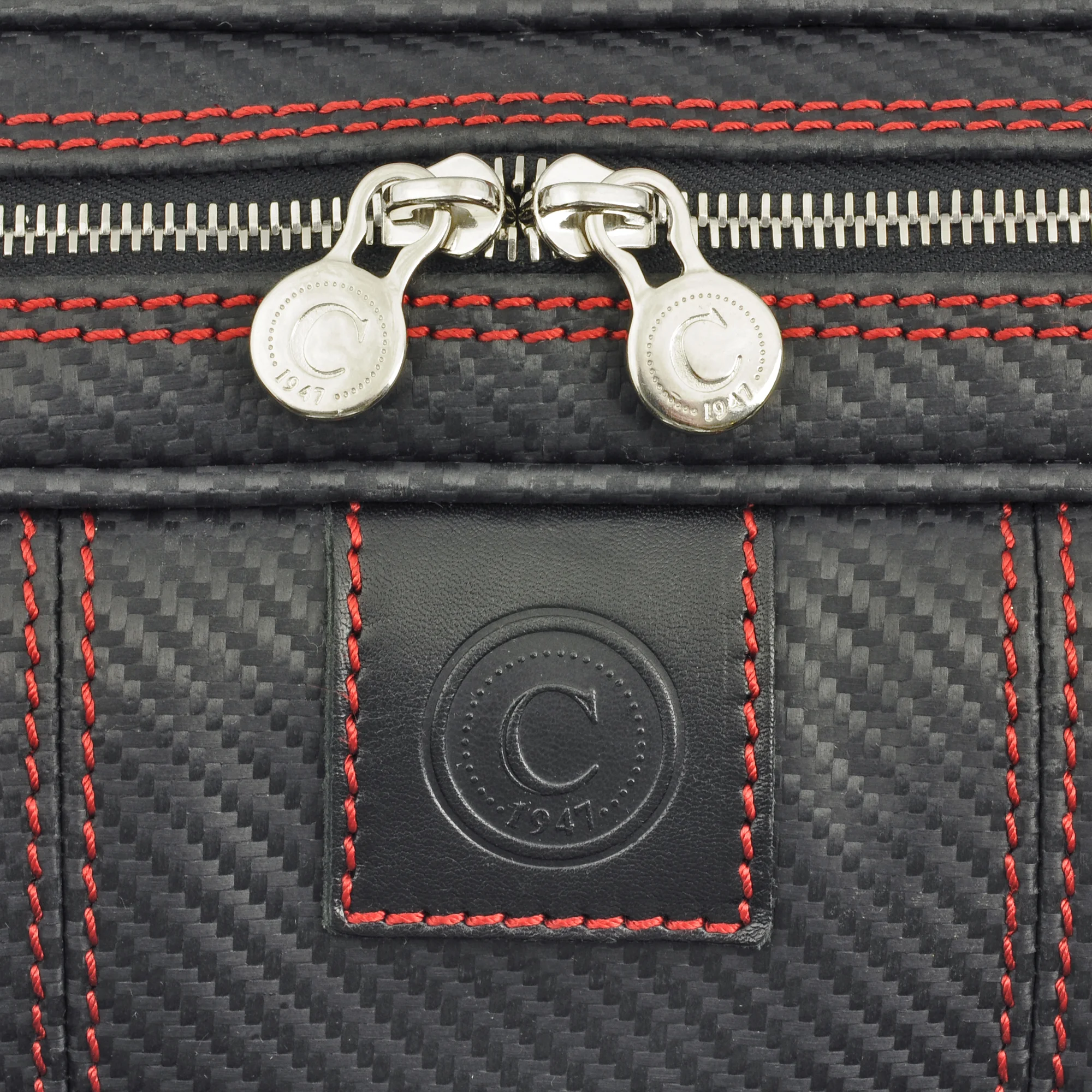 carbon_rosso_zip.jpg