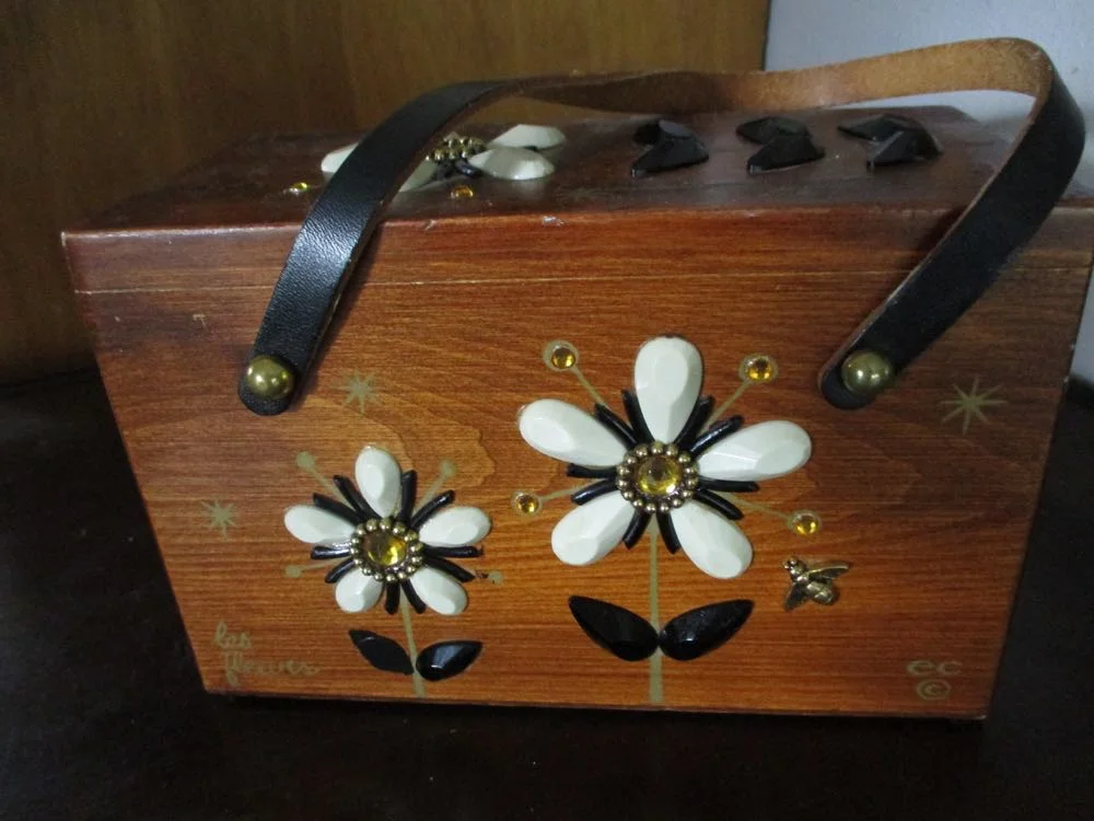 Enid Collins "signed" Les Fleurs Wood Purse is an easy gift to quickly personalize.