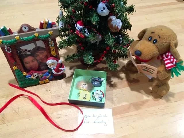 This tiny holiday scene is an easy personalized gift. (Photo by Charlotte Ekker Wiggins)
