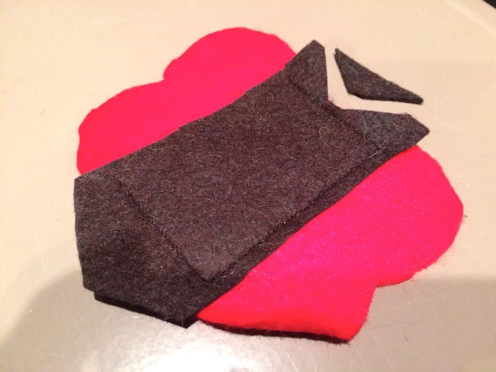 Basic buttterfly catnip toy pattern made out of felt. (Photo by Charlotte Ekker Wiggins)