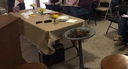 Early daffodils cheered up this beekeeping meeting. (Photo by Charlotte Ekker Wiggins)