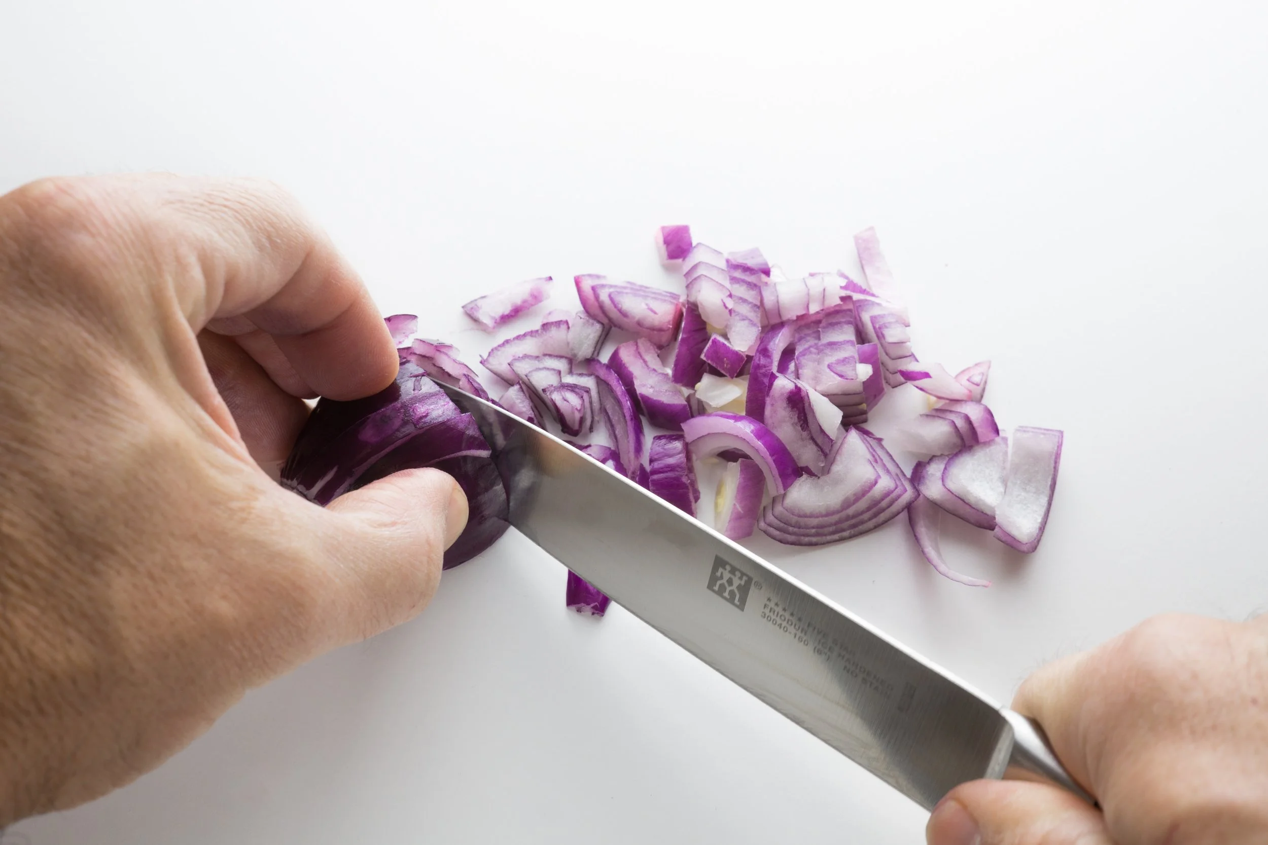 cooking-cutting-cutting-board-244395.jpg