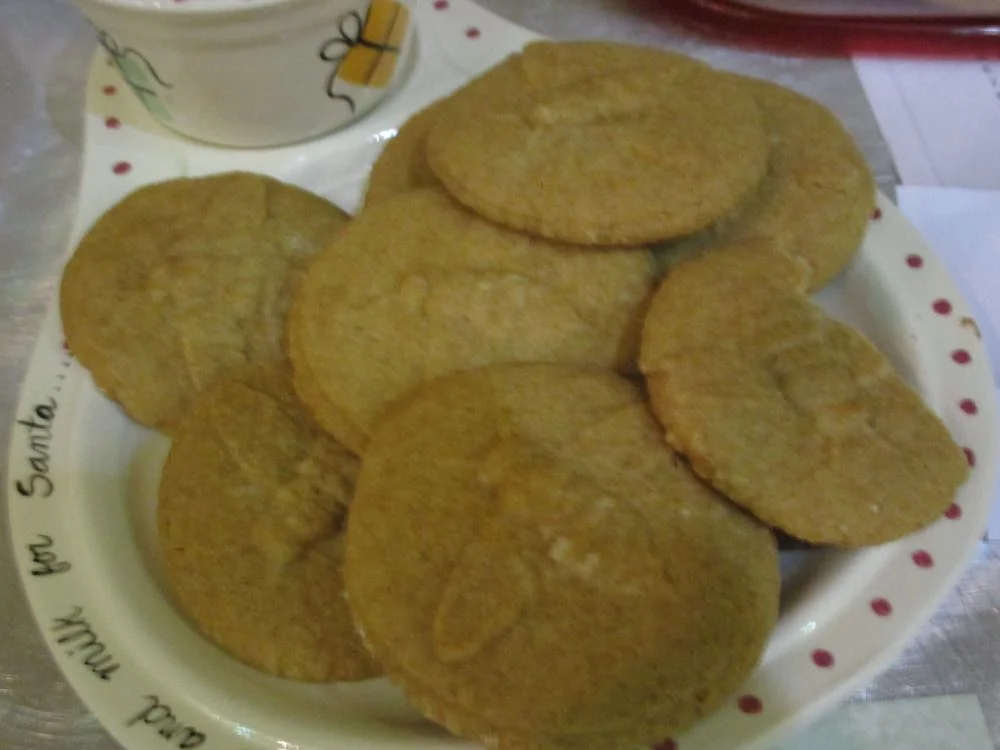 Honey peanut butter cookies are recommended to leave for Santa.