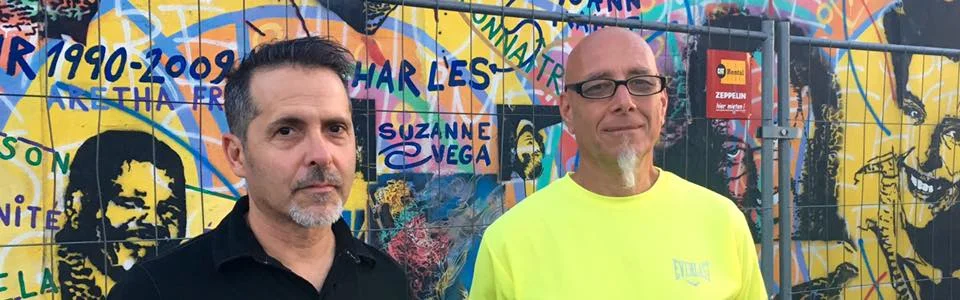 Dogon at the Berlin Wall