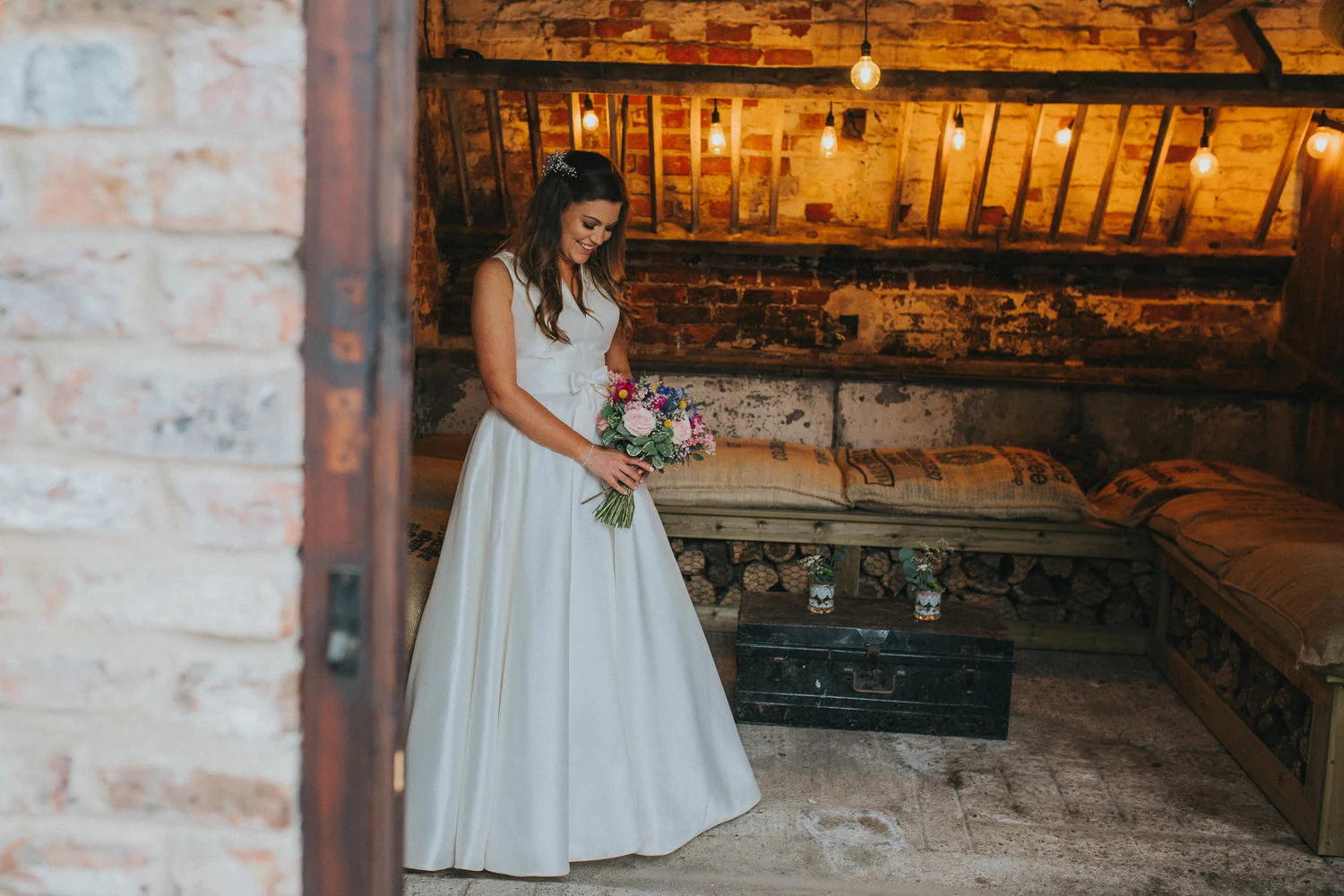 York+colourful+wedding+photography+at+the+normans-5.jpeg