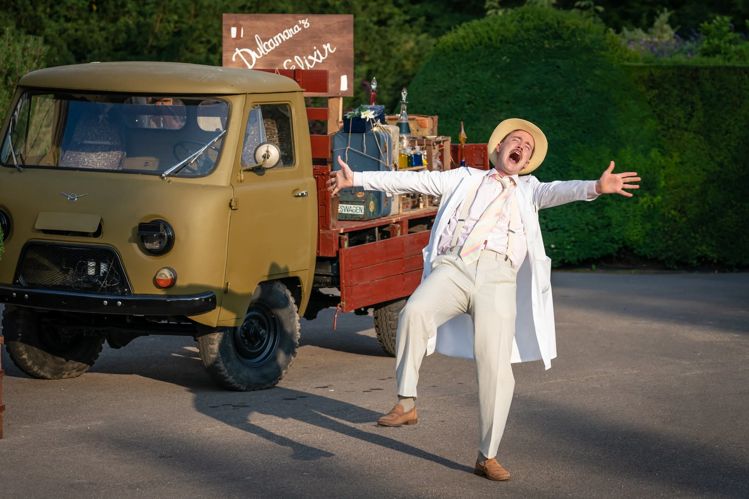 Dulcamara (L'elisir d'amore) | Waterperry Opera Festival