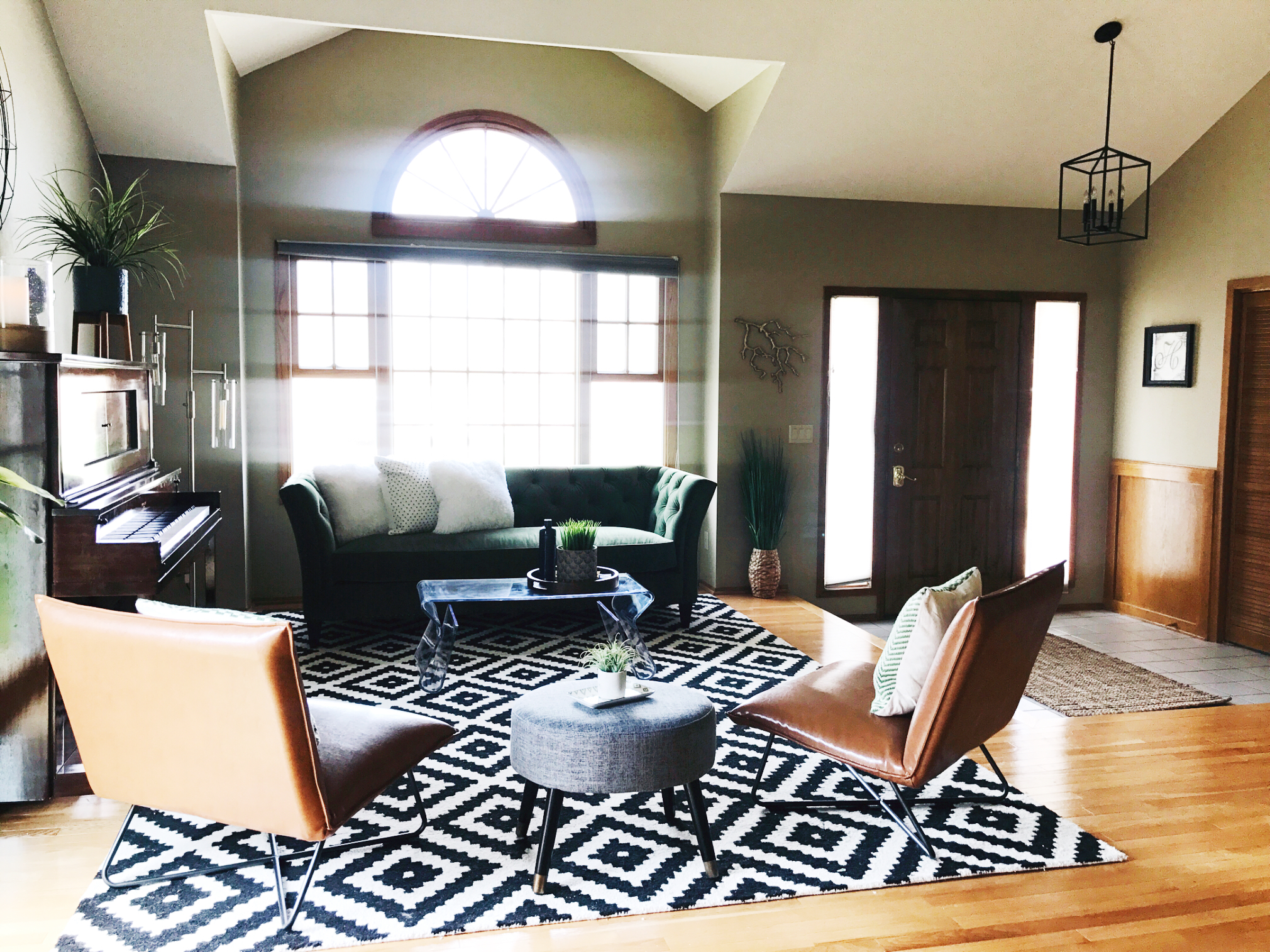 How to Design Around Honey Oak | H.Prall & Co. Interior Decorating | hprallandco.com
