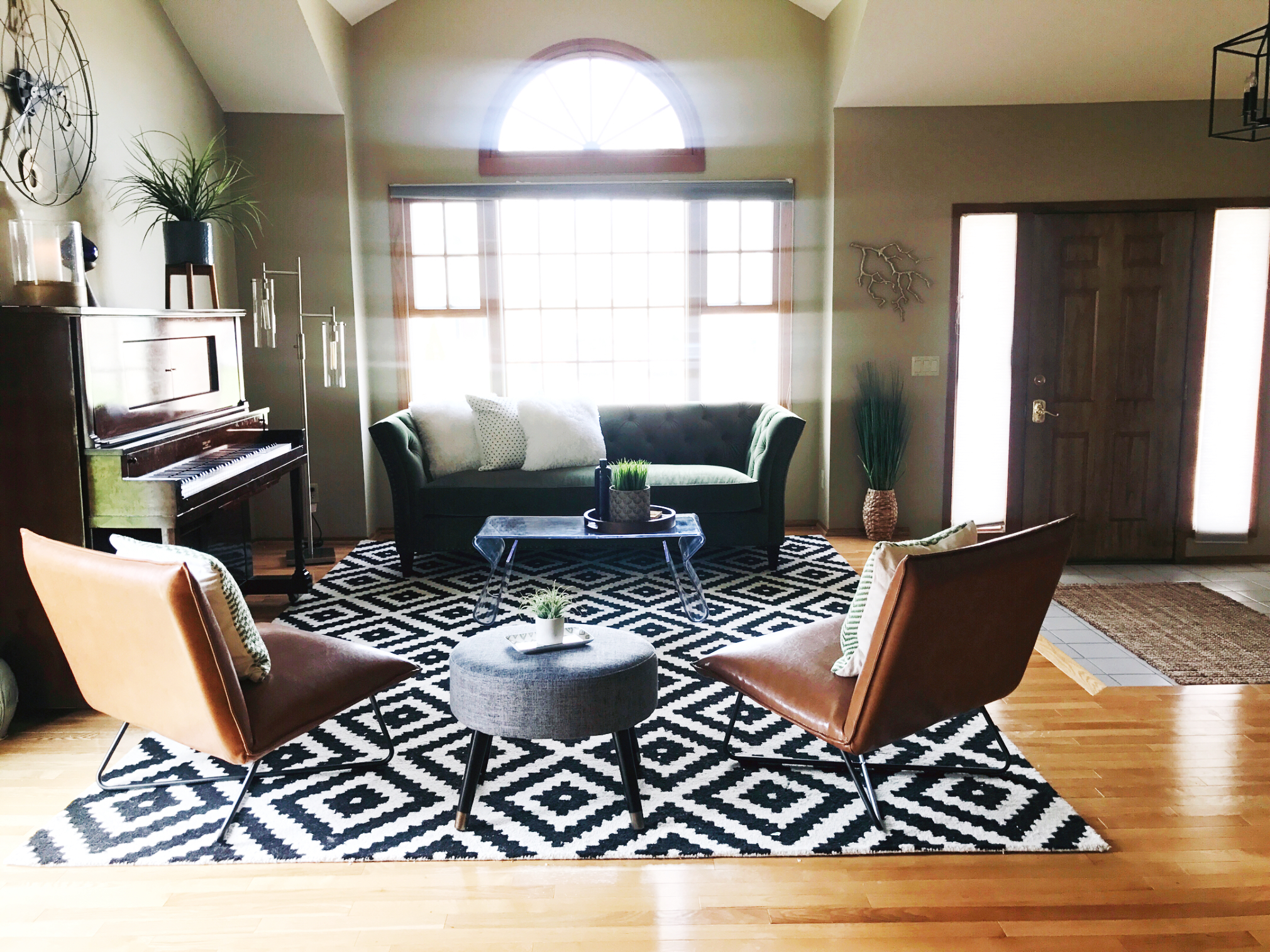 How to Design Around Honey Oak | H.Prall & Co. Interior Decorating | hprallandco.com