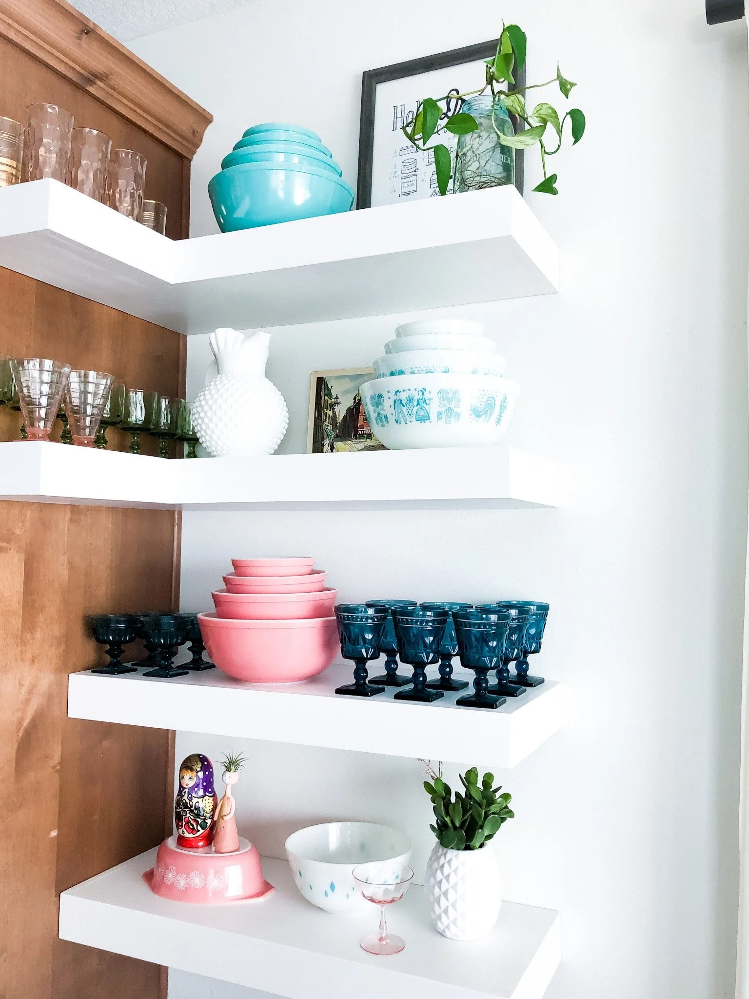 Inspiration for Decorating with Vintage Pyrex