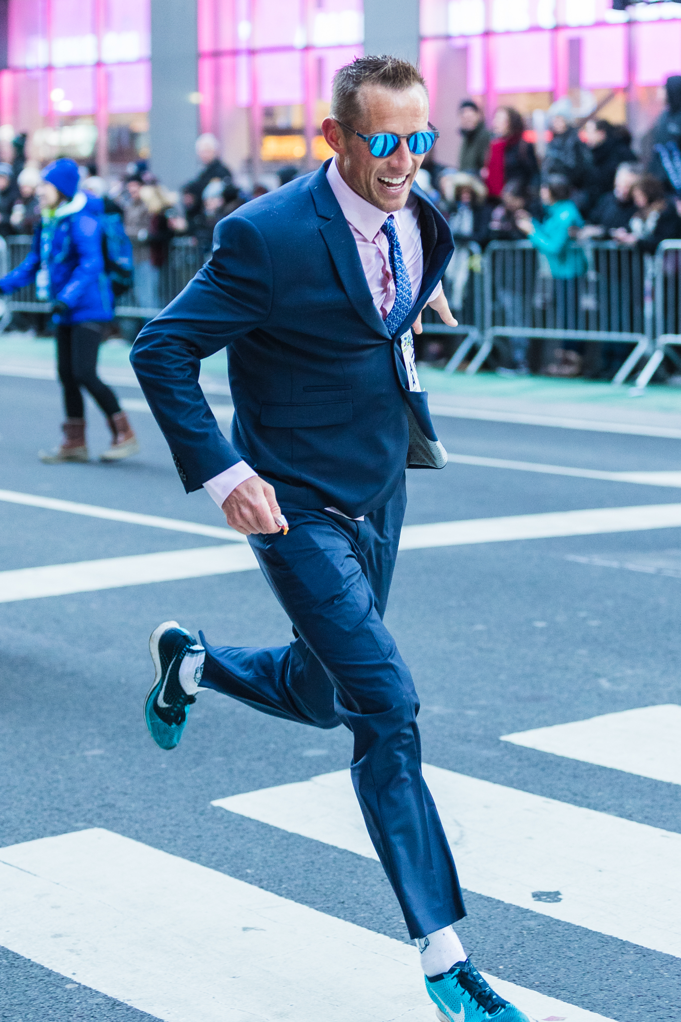 He completed the race in 1:11:36, good enough to beat the current Guiness World Record for Fastest Half-Marathon in a suit.