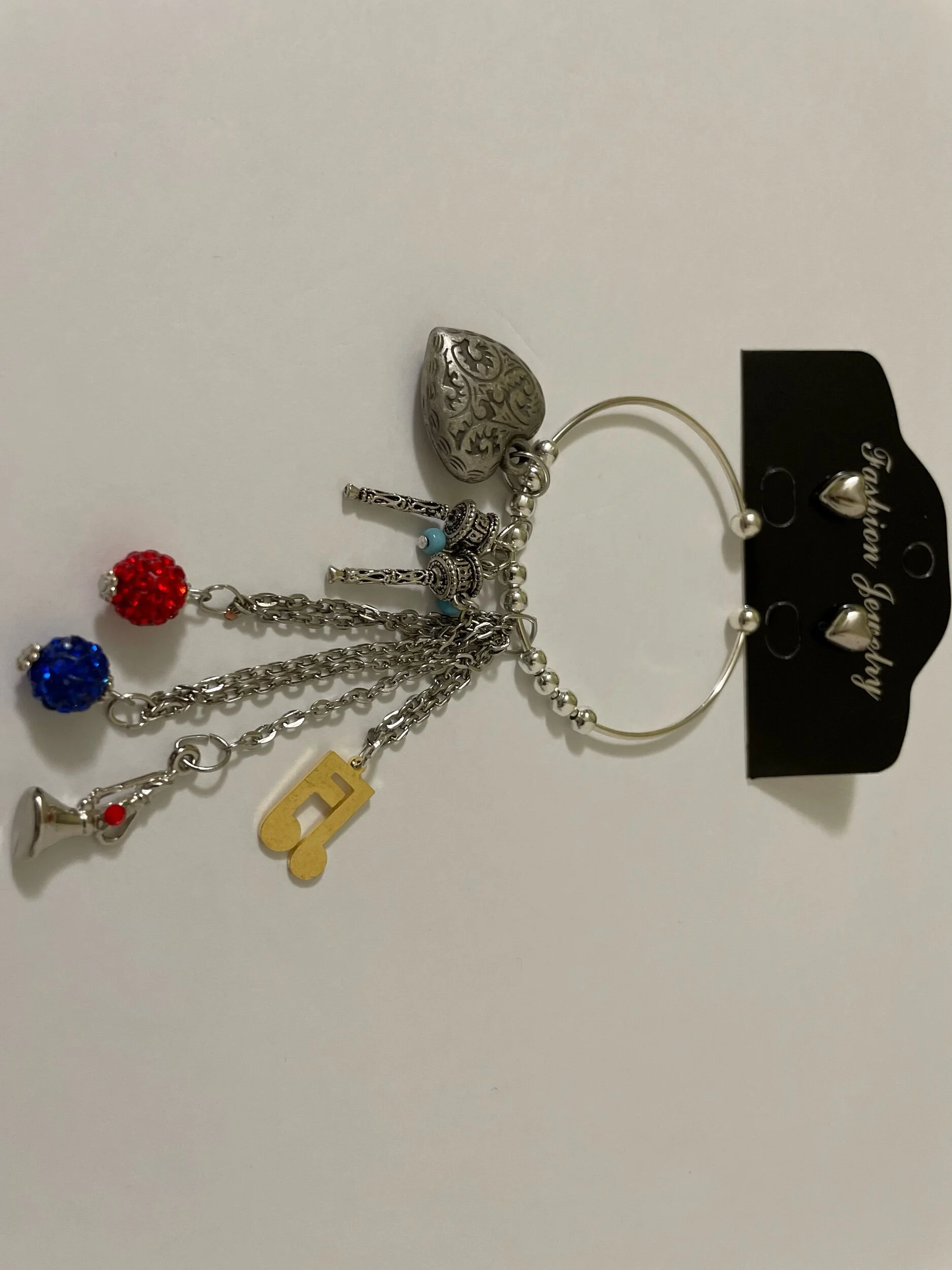 077E7D12-4747-47CC-BFD1-301AB5F03086