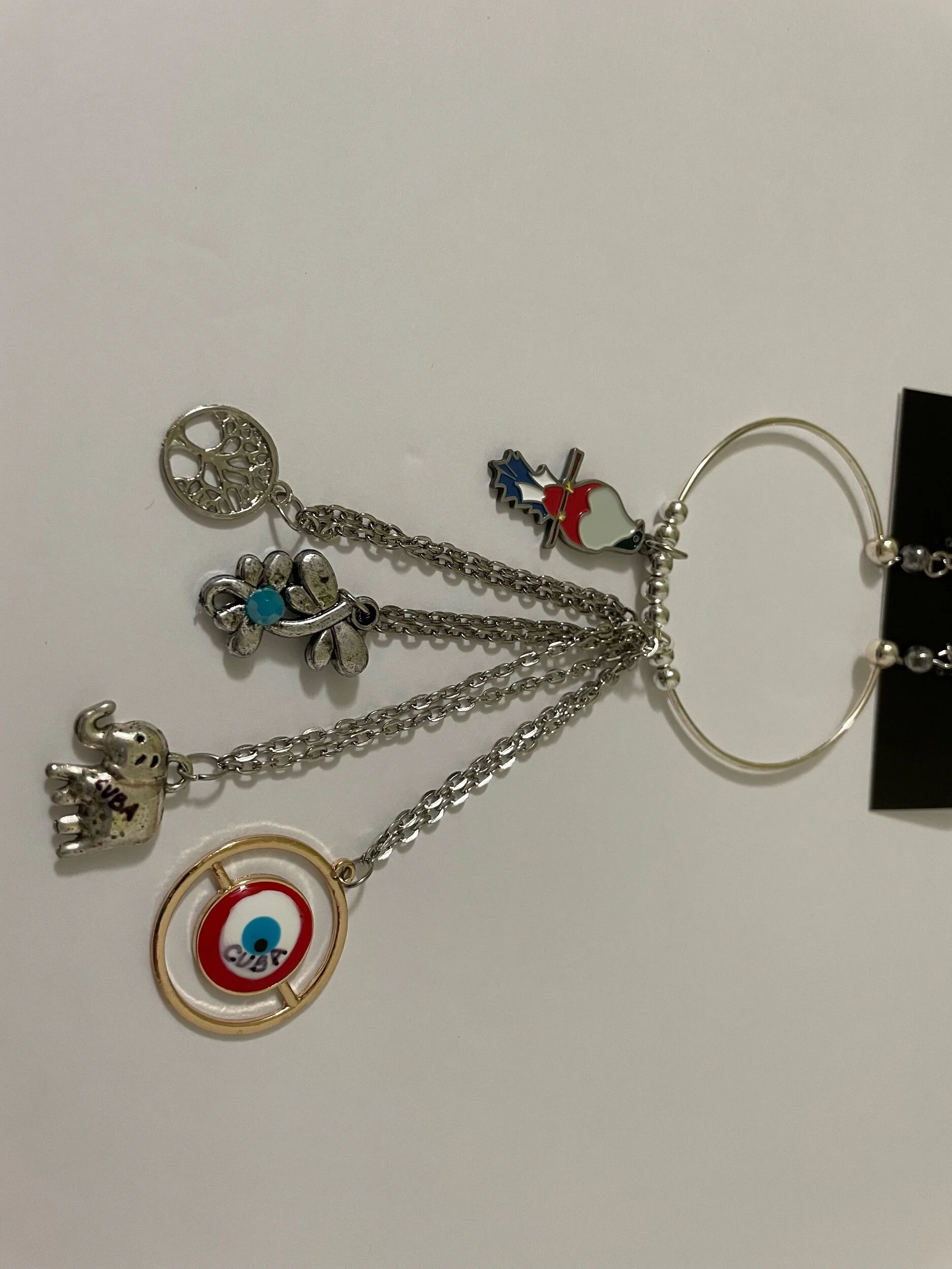 1B25B647-14B0-42F0-A8A5-70209D53C79D