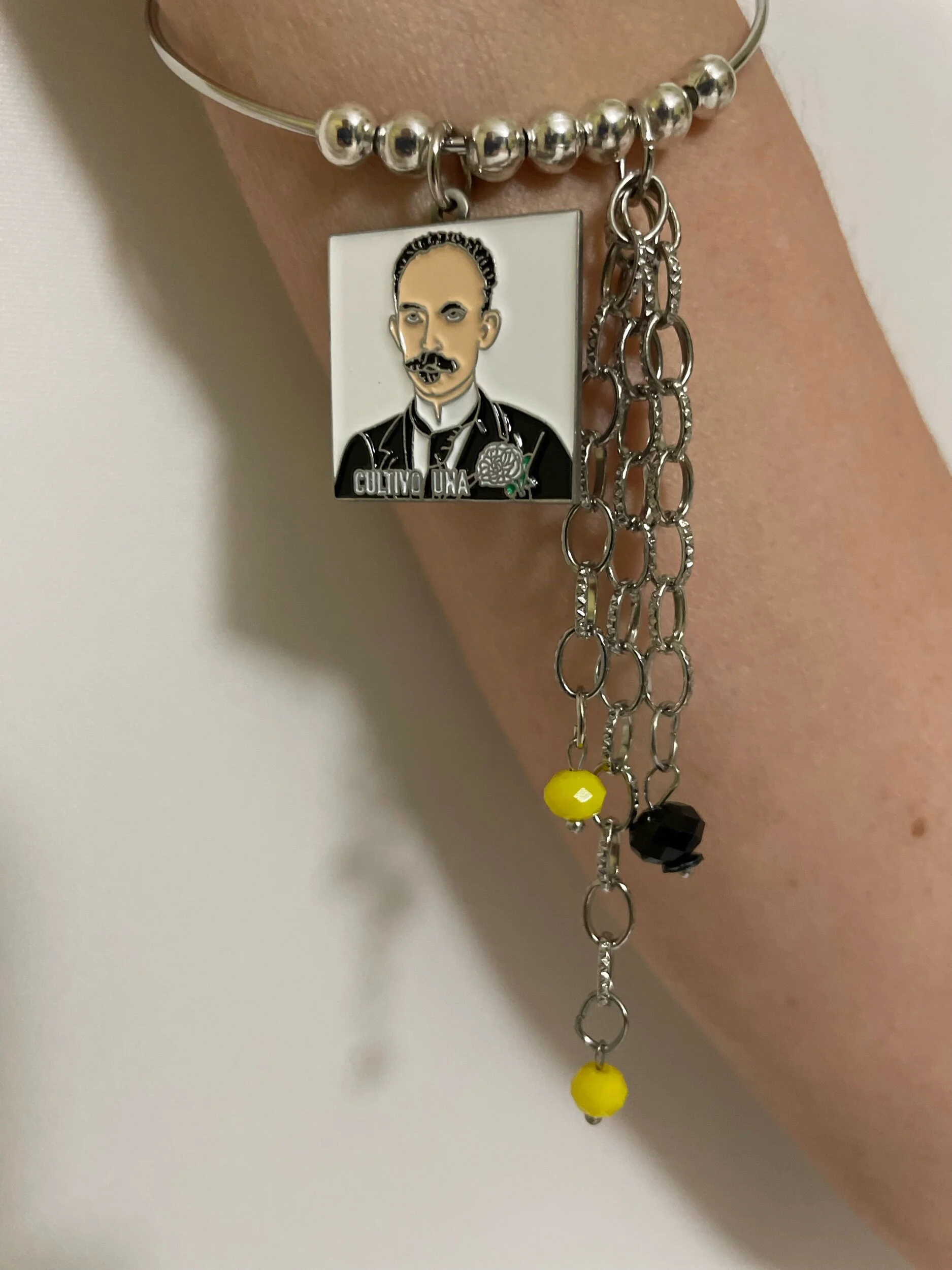 338C16B8-7F1E-4DDE-828F-C71B21584407