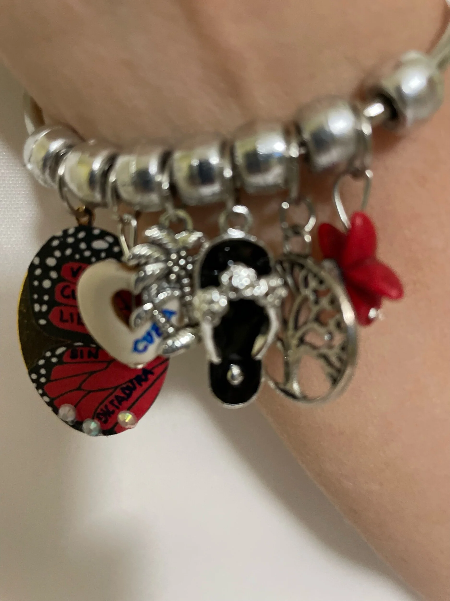 5CE4F478-548B-4B89-844A-A3A7DBBDE6D9