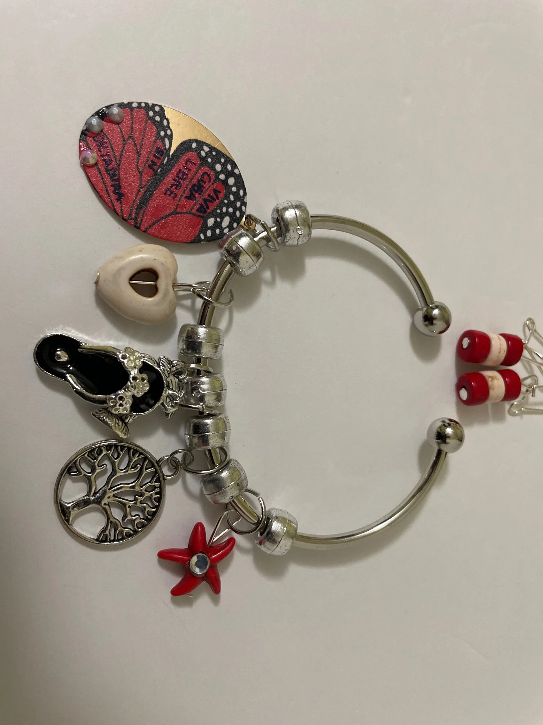 6D7B668F-F834-40A0-A232-5EE3B5A1E2C3