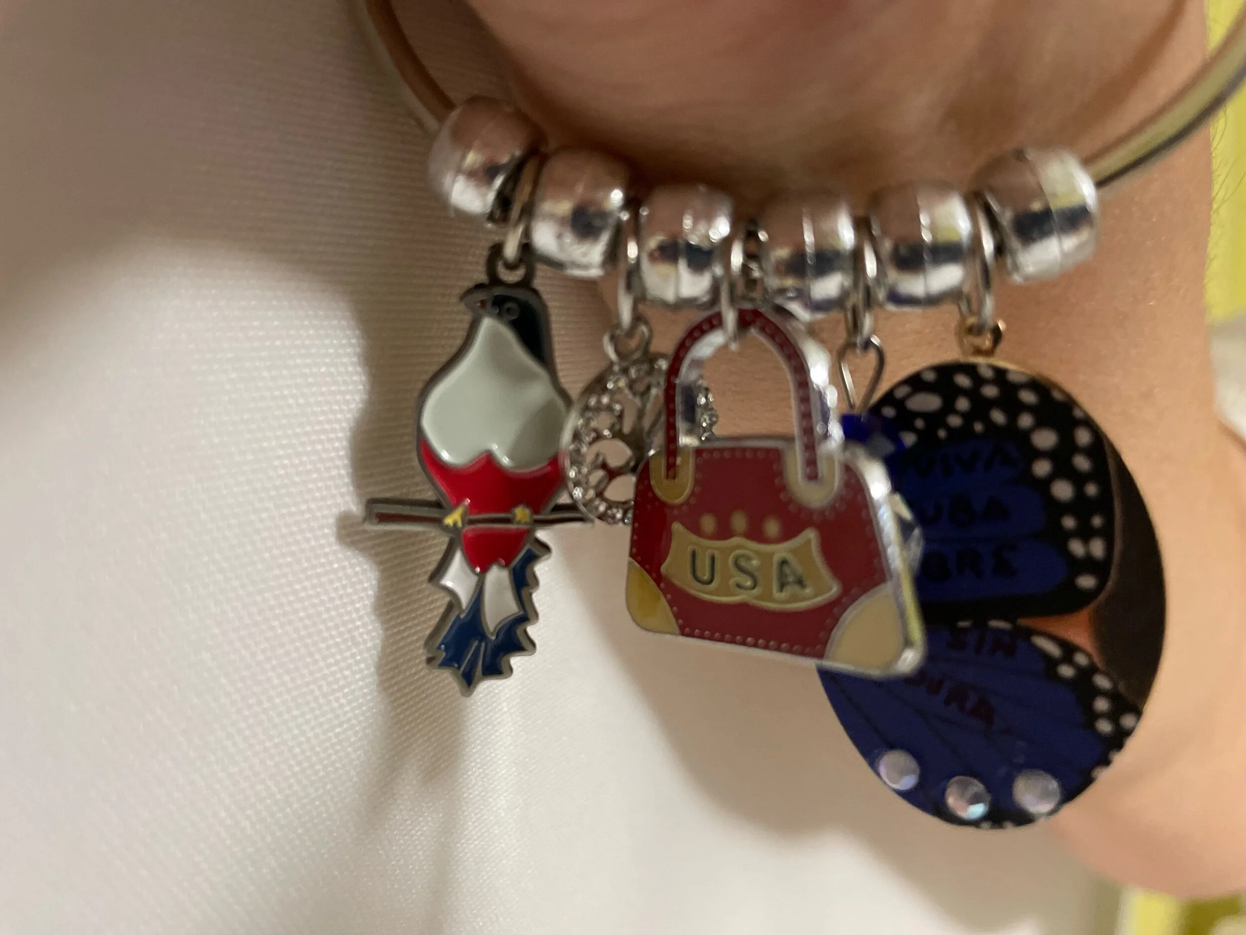 A84A0241-56DB-4AFA-A4D8-94B9D4C68C8A