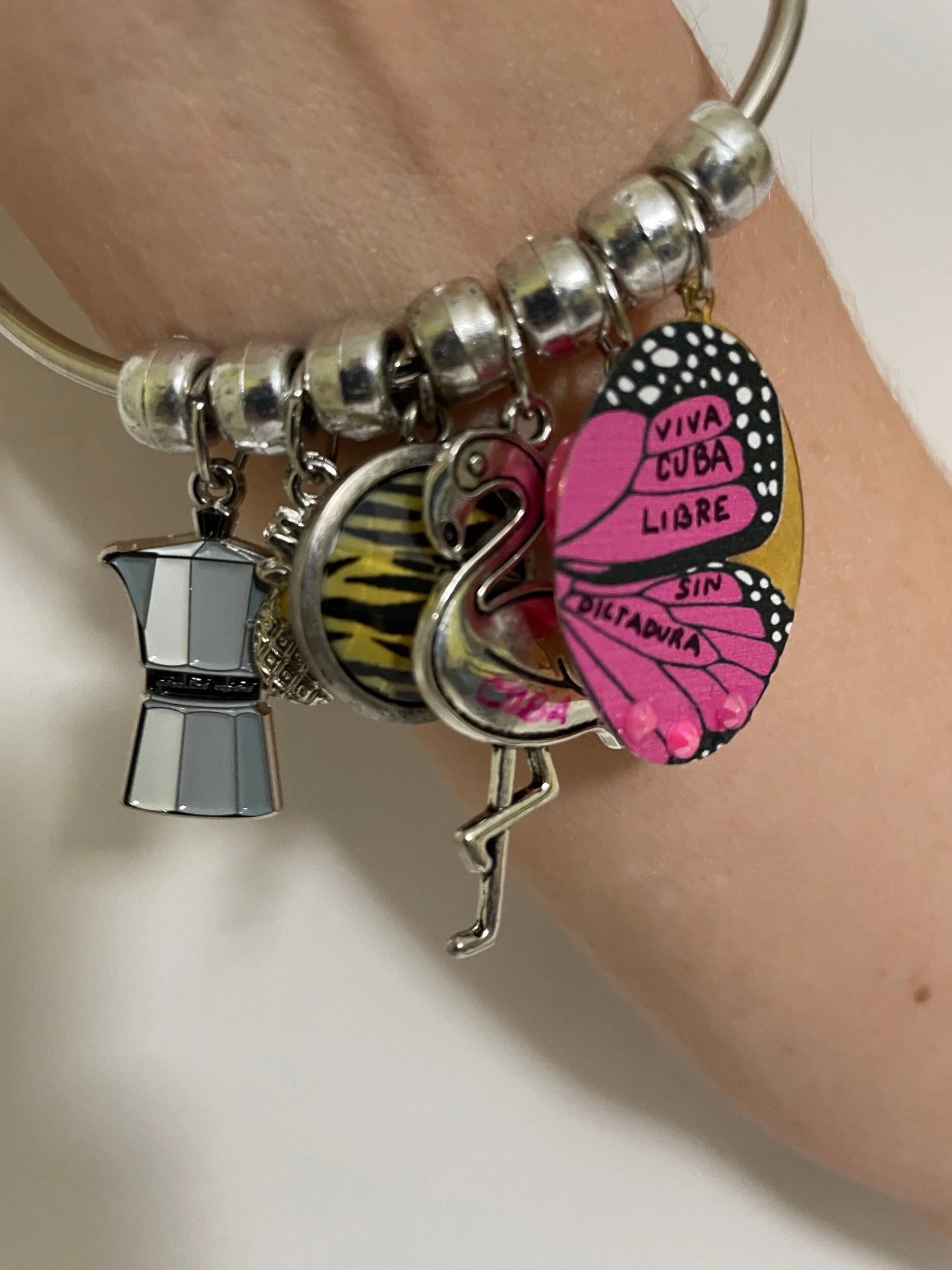 DB89B381-0480-49A6-B467-5724BD1C04AE