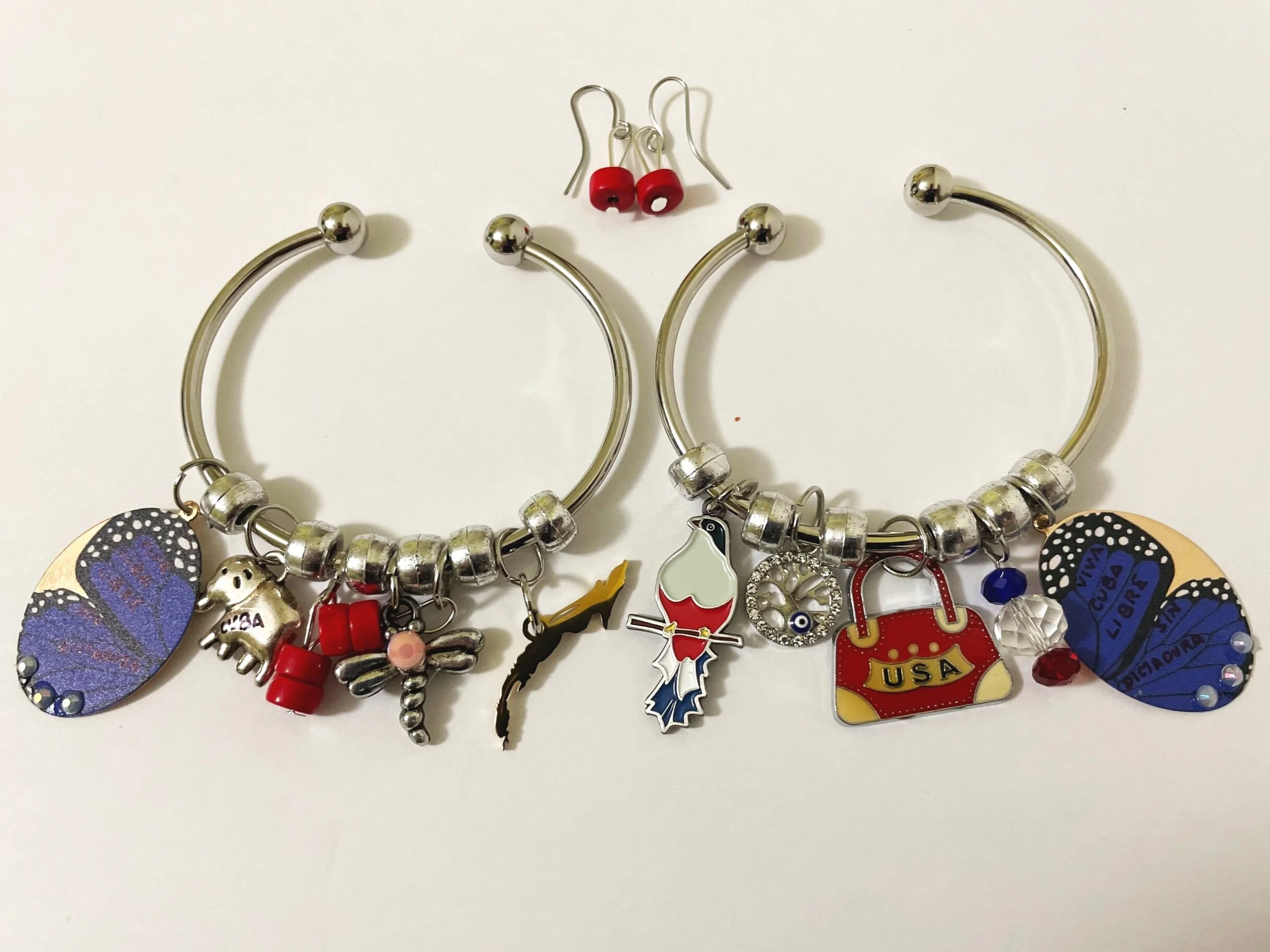 0E08825A-0AF1-4D2E-8E4D-2F5E4B5712F4