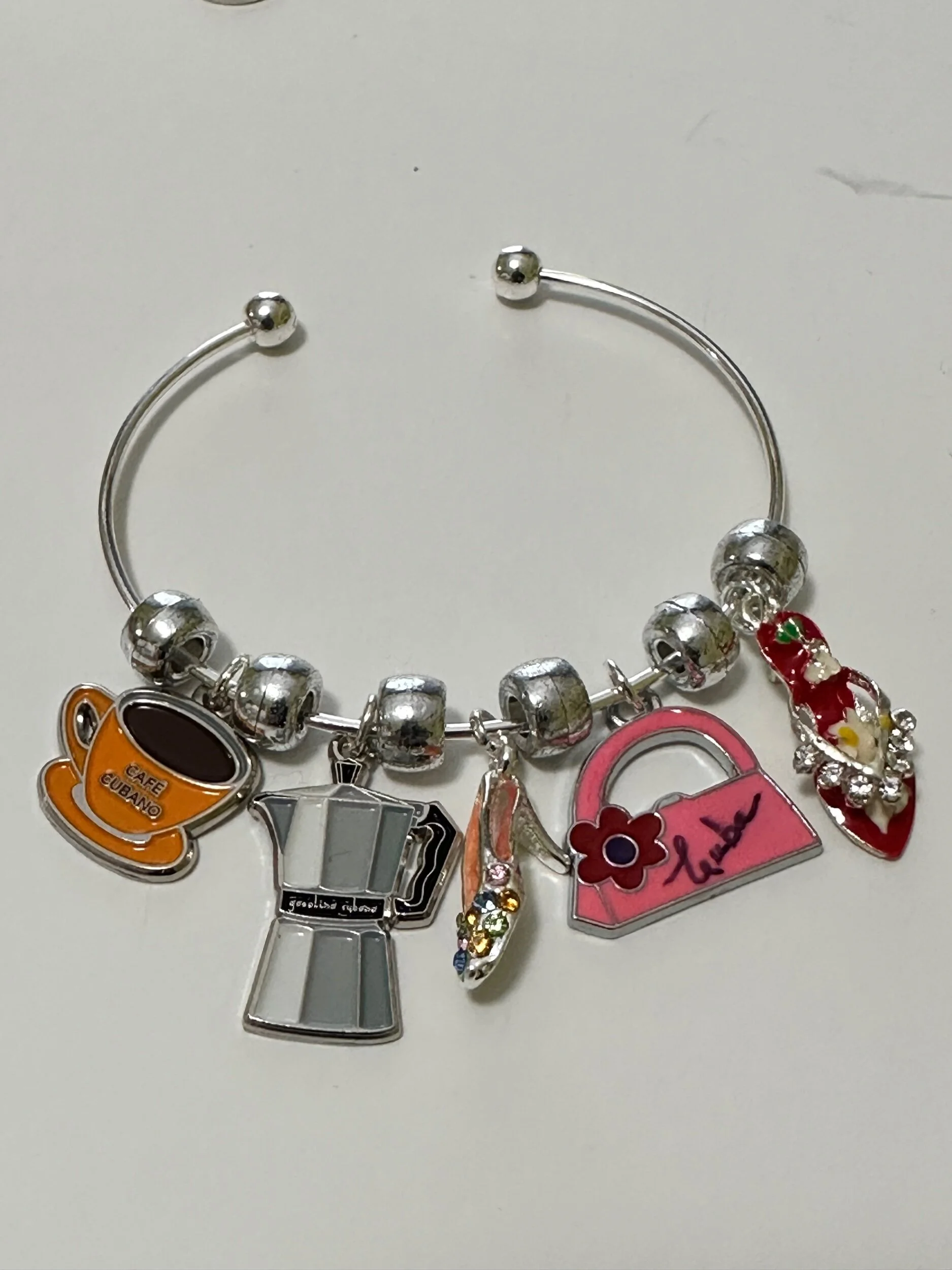 EBE345B7-5D74-4992-9385-9803E1664E1B