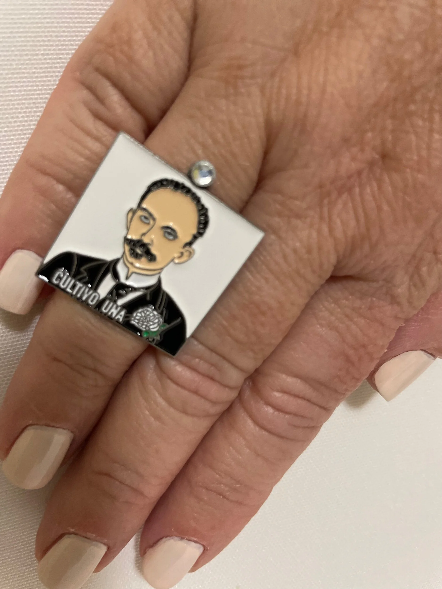 D2F9DA13-39A7-4F36-8BDA-A43A7EB1AD3A