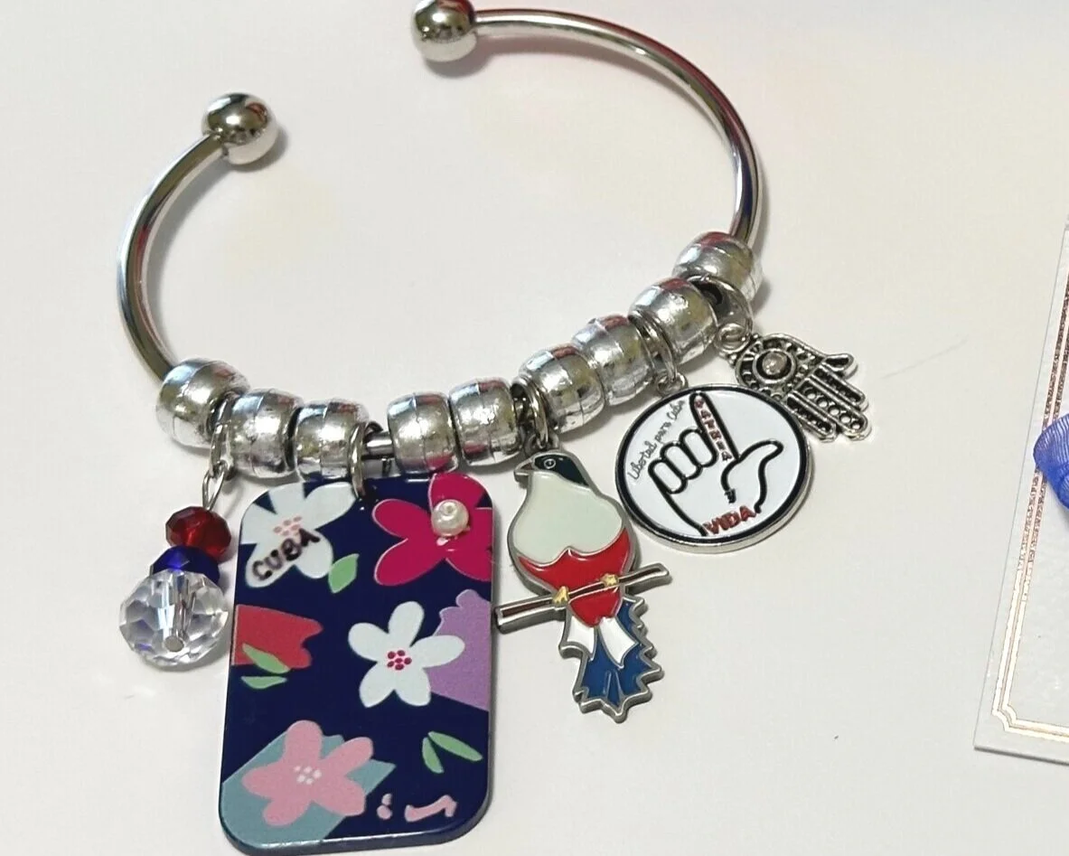 62BA8A32-AFFA-43FE-B8F3-B816F9E5BCC5